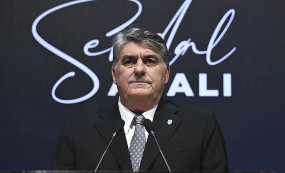 Beşiktaş, Serdal Adalı'nın hamleleri ile kasasını dolduruyor!