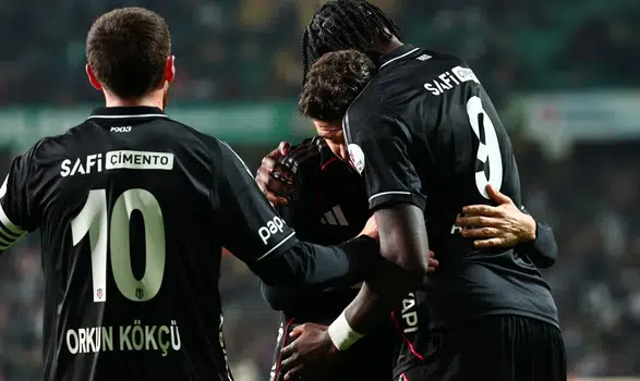 Süper Lig’de Puan Durumu: Erteleme Maçları Oynandı Beşiktaş Yükseldi