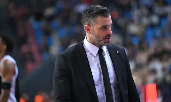 Beşiktaş GAIN Bursa'da şov yaptı! İşte son puan durumu