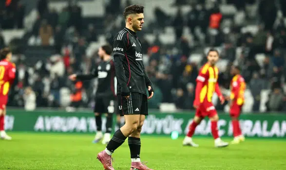 Rashica'dan eleştirilere sahada cevap