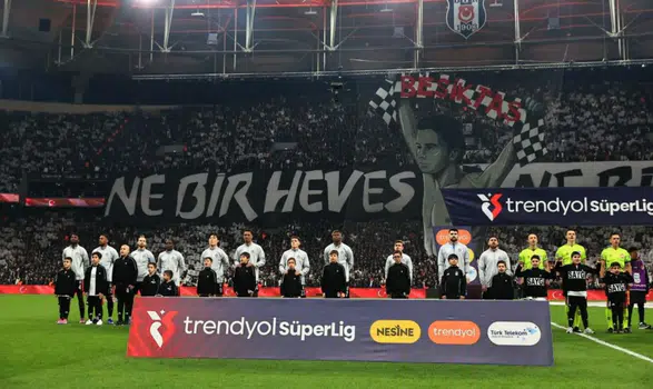 Sergen Yalçın’ın derbi sonrası soyunma odasında oyunculara mesajı