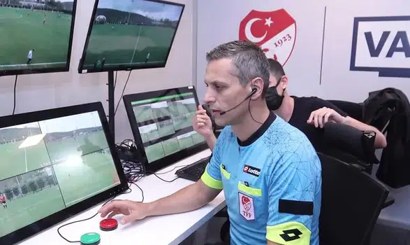 Trossard'ın Tokat Pozisyonunu Görmeyen Hakem İçin Sürpriz İddia