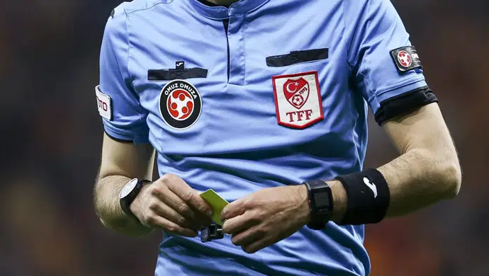 Hakem yönetimine sert ve tartışmalı kararlar!