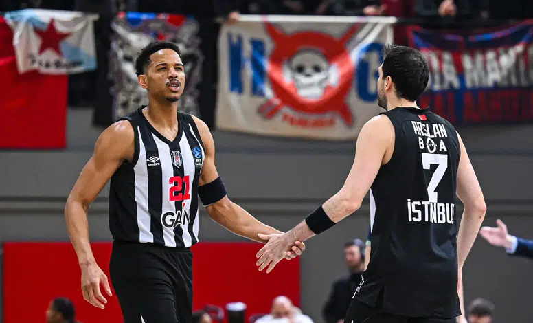 Beşiktaş’a yapılan ağır hakarete komik ceza!