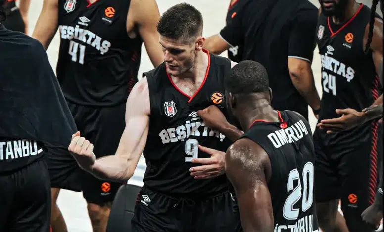 Beşiktaş Bayern Münih'i Evinde Devirdi!