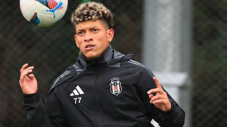 Beşiktaş’ın Genç Orta Sahasına Sürpriz Talipler!
