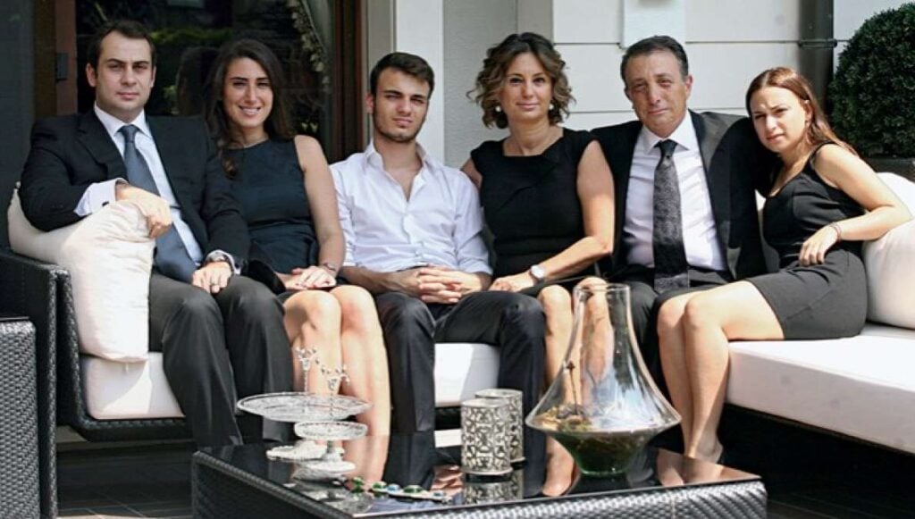 Ahmet Nur Çebi'nin Ailesi