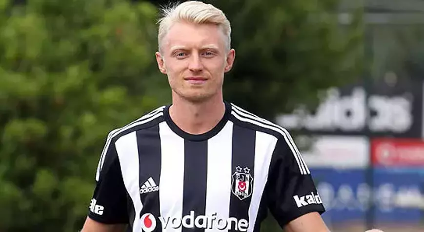 Andreas Beck Kimdir