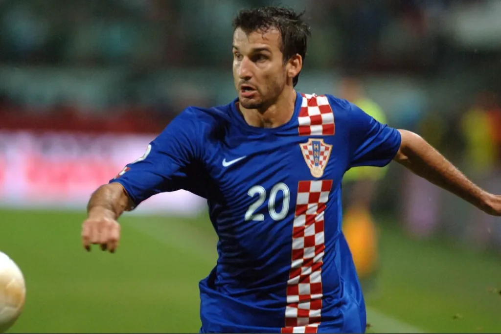 Anthony Šerić Hangi Ayağını Kullanıyor?