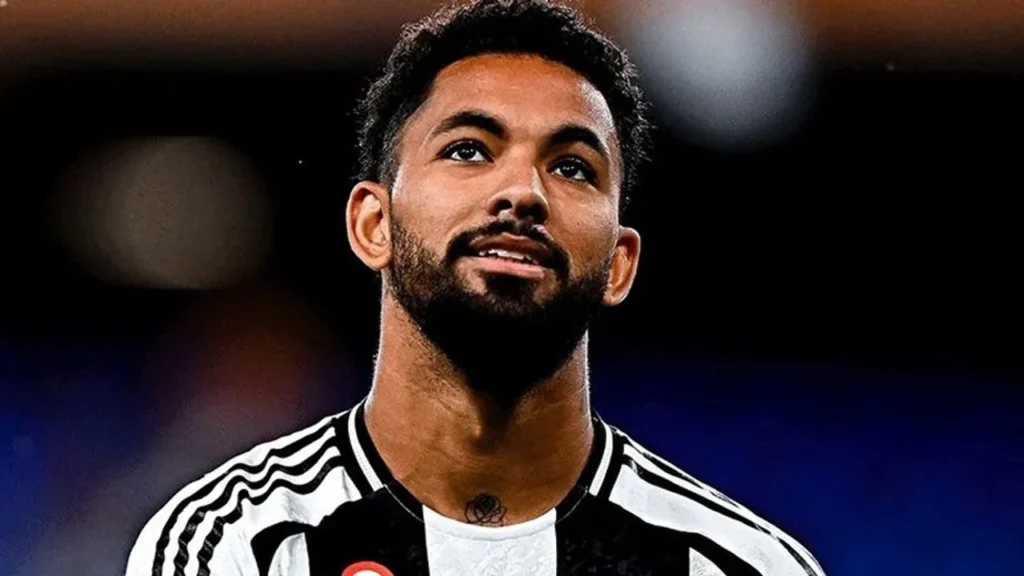 Douglas Luiz Kaç Yaşında?