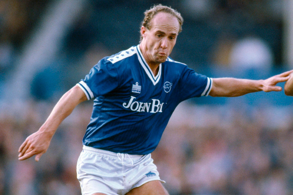 Ian Wilson Hangi Ayağını Kullanıyor?