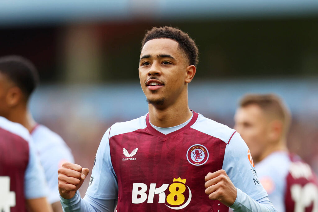 Jacob Ramsey Hangi Mevkide Oynuyor?