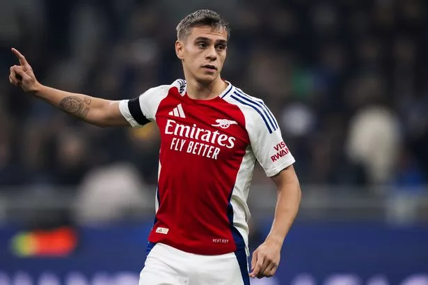 Leandro Trossard'ın Arsenal'deki Kariyeri ve Transfer Süreci