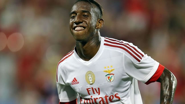 Talisca Benfica
