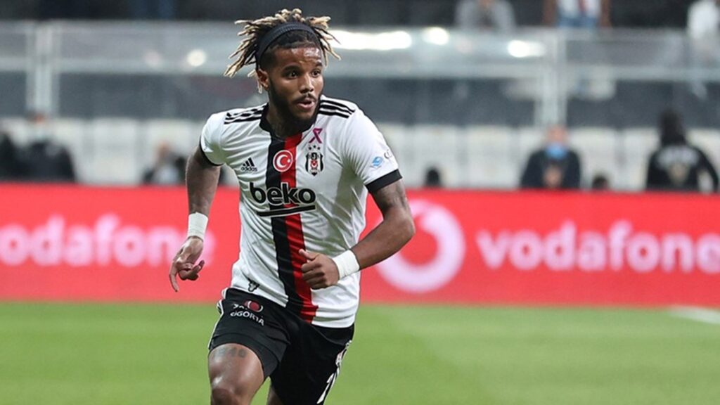 Valentin Rosier Hangi Ayağını Kullanıyor?