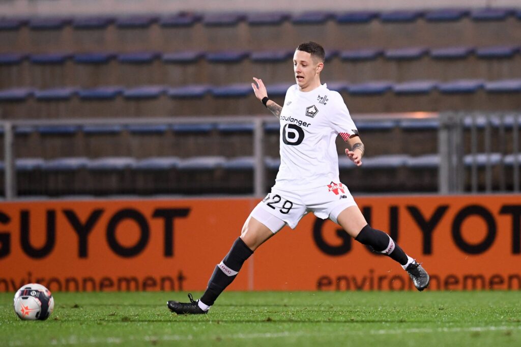 Serie C Yolcusu Sol Beke Kanca!