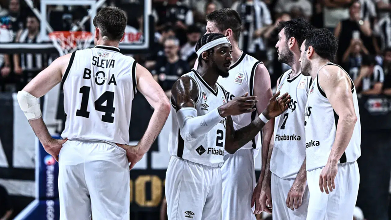 Beşiktaş Basketbol Takımına Destek
