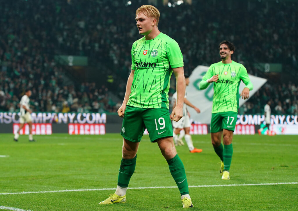 Conrad Harder Hangi Ayağını Kullanıyor?