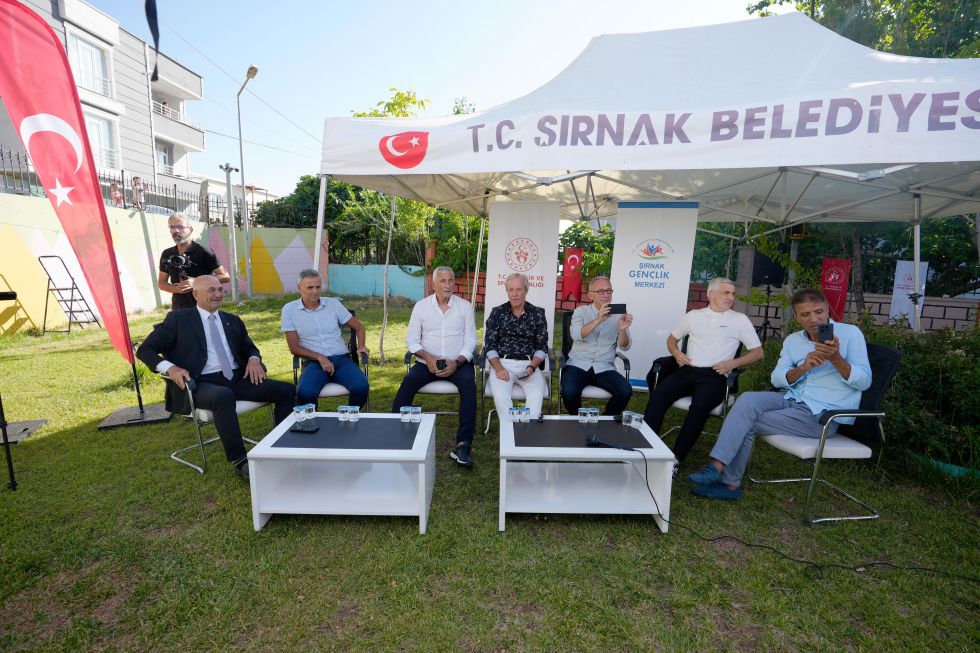 Efsane Futbolculardan Tecrübe Paylaşımı