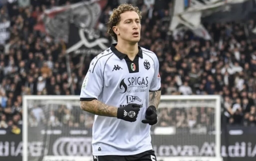 Beşiktaş Salvatore Esposito İçin Israrlı