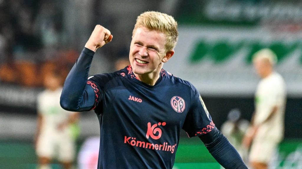 Jonathan Burkardt Kaç Yaşında