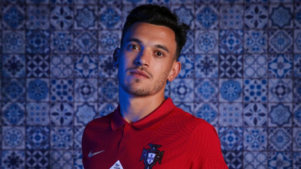 Pedro Gonçalves Hangi Ayağını Kullanıyor?