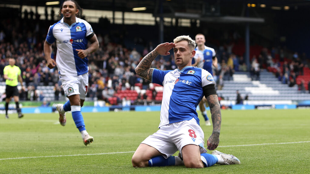 Sammie Szmodics Kimdir?
