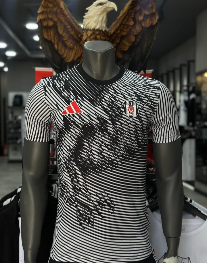 Beşiktaş’ın Yeni Sezon Maç Önü Forması Tanıtıldı! maç önü forması