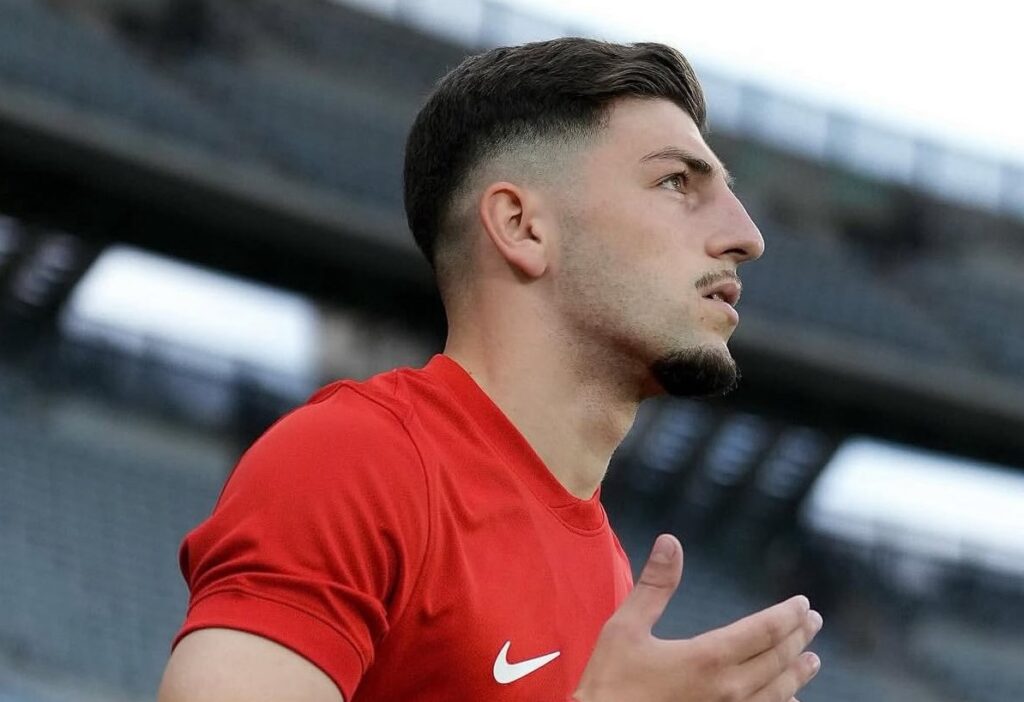 Beşiktaş'ta Sağ Bek Transferi İçin İki Aday Öne Çıkıyor!