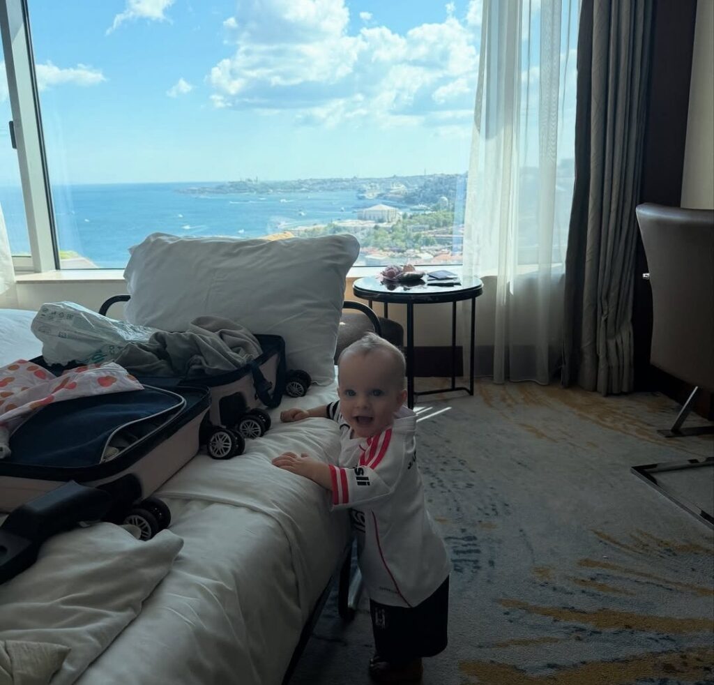 Jurasek'in Eşi'nin Paylaşımı