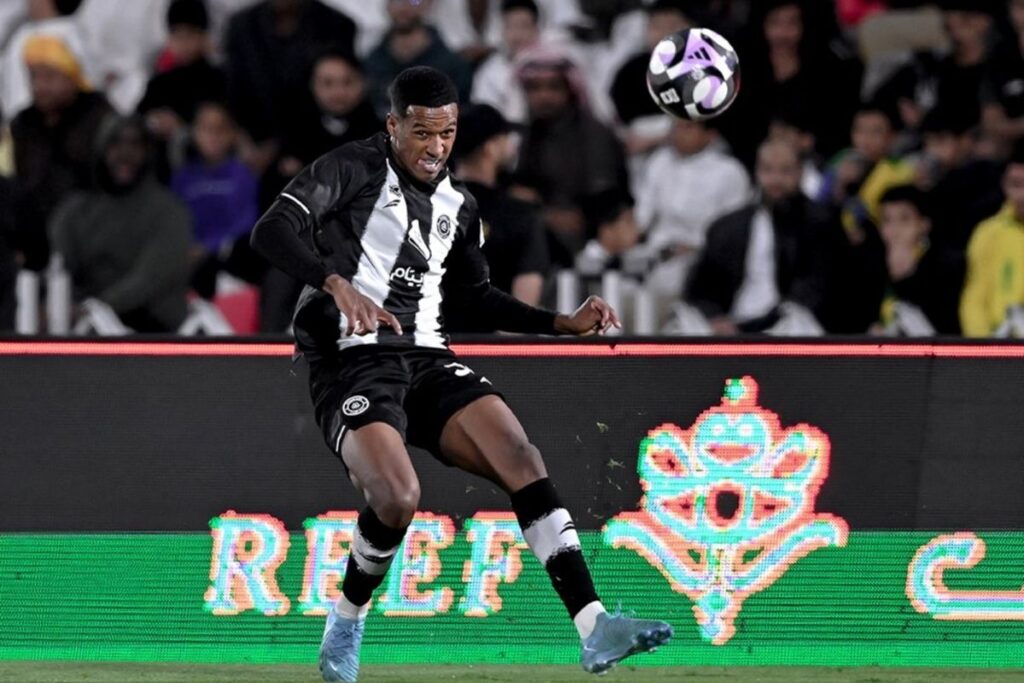 Robert Renan'ın Beşiktaş'a transferi konuşuluyor.