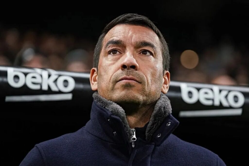 Beşiktaş’ın Eski Teknik Direktörü Giovanni van Bronckhorst, Liverpool’un Yardımcı Antrenörü Oldu Giovanni Van Bronckhorst