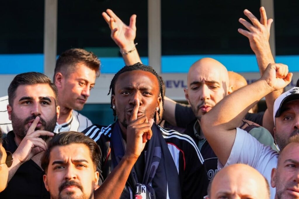 Tammy Abraham Beşiktaş'a Merhaba Dedi: "Yeni Aile, Yeni Ev" Tammy Abraham