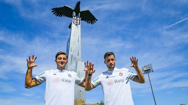 Emrecan Uzunhan ve Tayyip Talha Sanuç