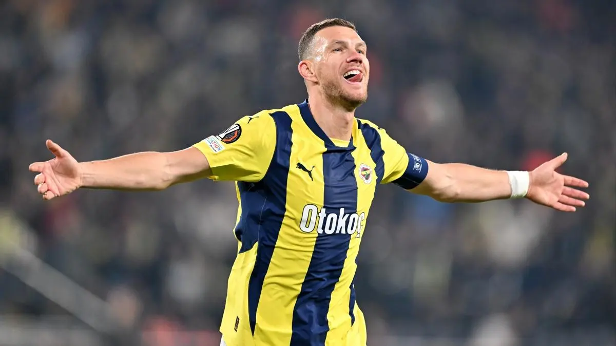 Edin Dzeko, bu sezon 19. golüne ulaştı