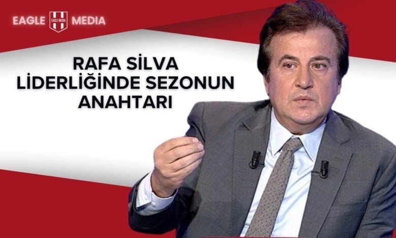Ali Gültiken’in Beşiktaş-Hatayspor maçını değerlendirdiği görsel. Görselde, Gültiken takım elbiseli şekilde ekranda yorum yaparken görülüyor. Üstte "Rafa Silva liderliğinde sezonun anahtarı" yazısı, üst kısımda ise Eagle Media logosu yer almakta. Arka plan kırmızı ve beyaz tonlarda tasarlanmış.
