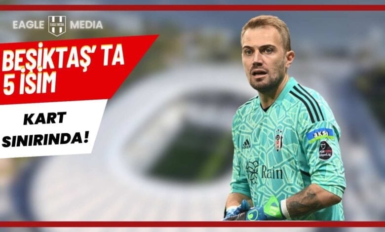 Beşiktaş kalecisi Mert Günok, maç sırasında eldivenleriyle dikkat kesilmiş şekilde görüntüleniyor. Arka planda Tüpraş Stadı silüeti yer alırken, görsel Beşiktaş’ın 5 oyuncusunun sarı kart ceza sınırında olduğu haberine ilişkin hazırlanmıştır.
