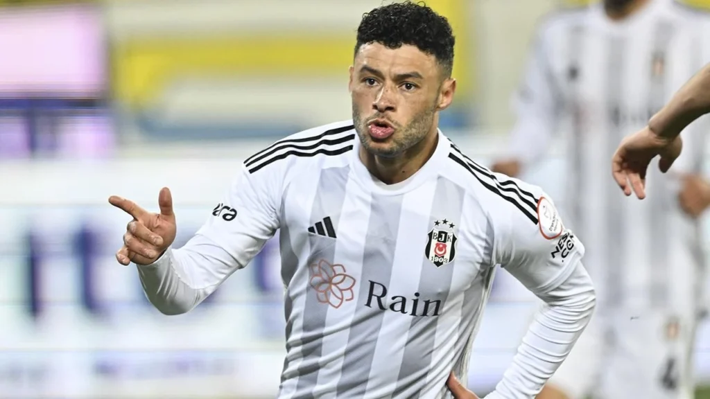 Alex Oxlade-Chamberlain Kimdir?