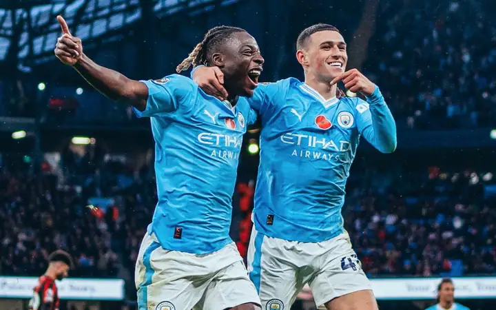 Jeremy Doku Kimdir? Kaç Yaşında? Hangi Pozisyonda Oynuyor? 4 Jeremy Doku Kimdir? Jeremy Doku, Belçika futbolunun parlayan yıldızlarından biri olarak kariyerine devam ediyor. Manchester City forması giyen 22 yaşındaki oyuncu, sol kanatta gösterdiği performansla futbol otoritelerinin takdirini kazanıyor. Hızı, dripling yeteneği ve yaratıcılığıyla öne çıkan Doku'nun kariyeri ve futbol hayatıyla ilgili tüm detayları sizler için araştırdık. Hazırsanız Jeremy Doku Kimdir? içeriğimize göz atalım. Jeremy Doku'nun Kulüp Kariyeri
