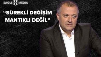 "Solskjaer ile çalışmak istiyorsan arkasında kale gibi durman lazım. Bu adam, geçen sezon çalışan yönetimi reddetmiş, ortamı beğenmemiş ama seni kabul etti. Bu kadar sık bir şeyleri değiştirmek bana mantıklı gelmiyor. Bu krizlerin yaşanabileceği en başından belliydi. Bir kere Solskjaer ayrılacaksa, sonrasında gelecek ismi önceden bilmek lazım. Taraftarlar bugünü, teknik adamlar bu sezonu, yönetim ise önündeki 5 sezonu düşünür."