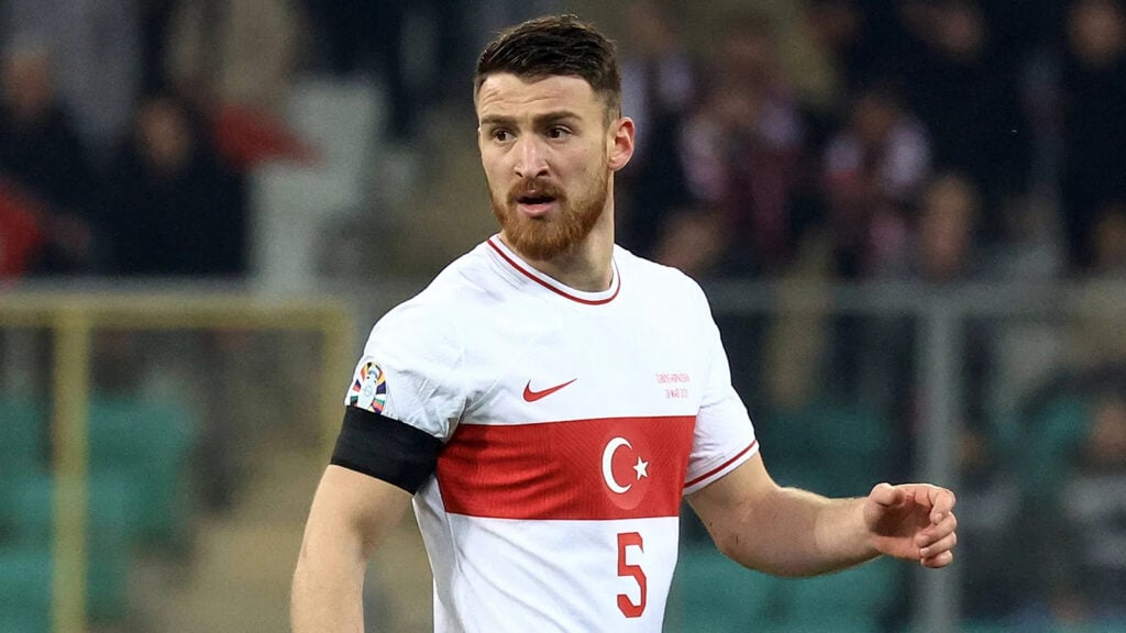 Salih Özcan kimdir?