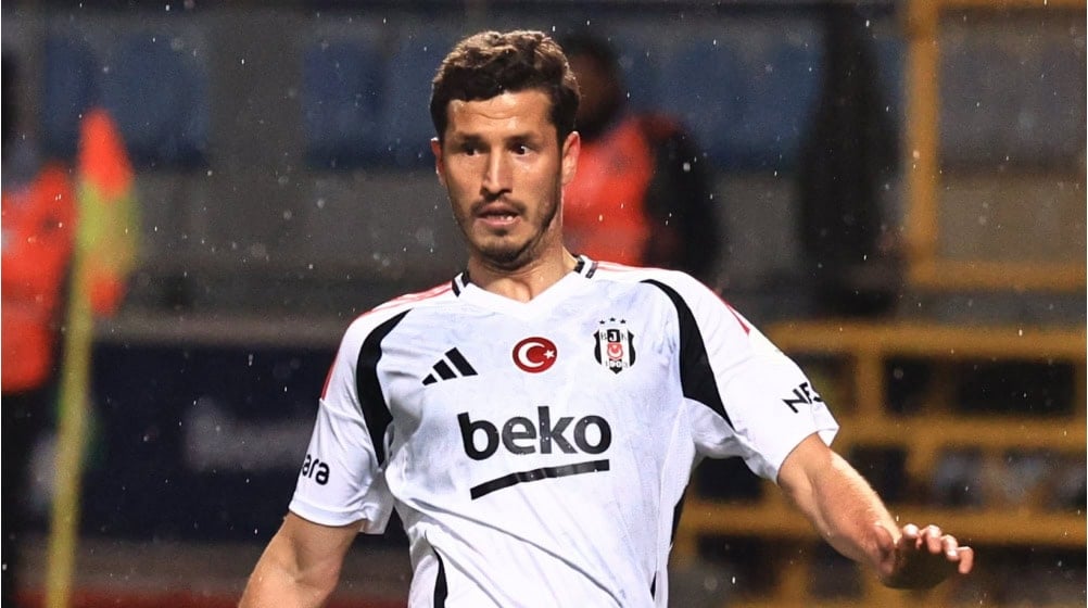 Salih Uçan Hangi Ayağını Kullanıyor?