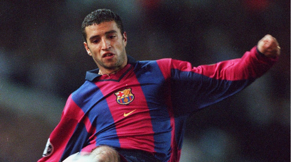 Simão Sabrosa Kimdir? Kaç Yaşındadır? Hangi Pozisyonda Oynuyor? 4 Simão Sabrosa Kimdir? 31 Ekim 1979 doğumlu eski Portekizli profesyonel futbolcu ve Beşiktaş tarihinin unutulmaz isimlerinden biridir. Sol kanat pozisyonunda oynamasıyla tanınan yetenekli futbolcu, dribling ve serbest vuruş yetenekleriyle öne çıkmıştır. Simao Sabrosa Barcelona