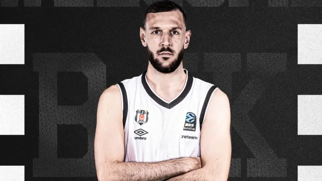 Uros Plavsic Kimdir