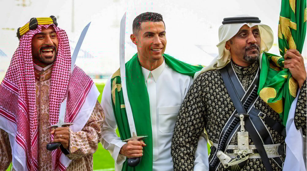 Yeniden Manchester, Sonra Suudi Arabistan