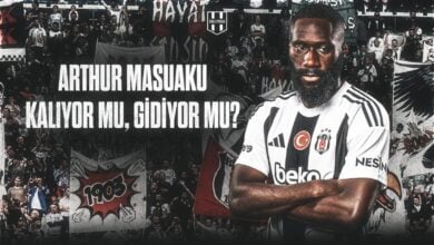Beşiktaş formasıyla kollarını bağlamış Arthur Masuaku’nun yer aldığı görselde, arka planda dolu tribünler ve “Arthur Masuaku Kalıyor mu, Gidiyor mu?” yazısı dikkat çekiyor.