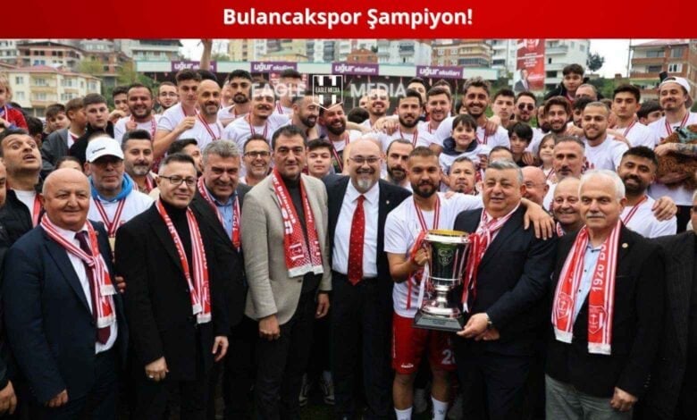 Bulancakspor Şampiyon! Tarihi Kulüp 100. Yıla Zaferle Yürüyor 1 Türk futbolunun köklü çınarlarından biri olan Bulancakspor, 2025 sezonunda şampiyon olarak adını bir kez daha tarihe altın harflerle yazdırdı. Cumhuriyetimizin kurucusu Gazi Mustafa Kemal Atatürk’ün bizzat kendi el yazısıyla telgraf gönderdiği nadide kulüplerden biri olan Bulancakspor, bu tarihi bağının yanı sıra, sportif başarılarıyla da futbol camiasının gurur kaynaklarından biri olmayı sürdürüyor. Türk futbolunun köklü çınarlarından biri olan Bulancakspor, 2025 sezonunda şampiyon olarak adını bir kez daha tarihe altın harflerle yazdırdı. Cumhuriyetimizin kurucusu Gazi Mustafa Kemal Atatürk’ün bizzat kendi el yazısıyla telgraf gönderdiği nadide kulüplerden biri olan Bulancakspor, bu tarihi bağının yanı sıra, sportif başarılarıyla da futbol camiasının gurur kaynaklarından biri olmayı sürdürüyor.