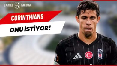 Siyah Beşiktaş formasıyla sahada üzgün görünen Gabriel Paulista görselde sağda yer alıyor. Üst sol köşede “Corinthians onu istiyor!” yazısı kırmızı ve beyaz bantlar içinde vurgulanmış. Arka planda silik bir stat silueti bulunuyor.