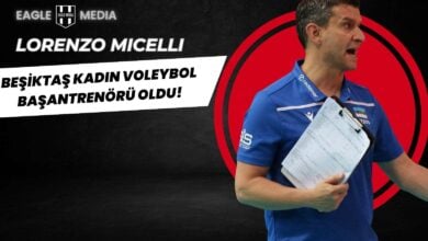 "Mavi tişörtüyle elinde taktik kağıdı tutan Lorenzo Micelli’nin konuşma anı. Arka planda siyah-kırmızı zemin ve 'Beşiktaş Kadın Voleybol Başantrenörü Oldu!' başlıklı Eagle Media tasarımı görsel."
