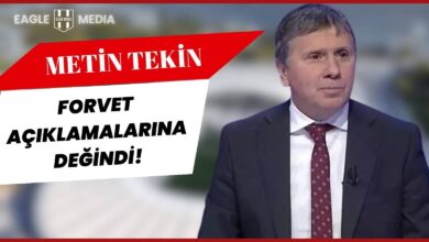 "Takım elbisesiyle ekran karşısında yorum yapan Metin Tekin'in yer aldığı, 'Forvet Açıklamalarına Değindi!' başlıklı Eagle Media tasarımı görsel."